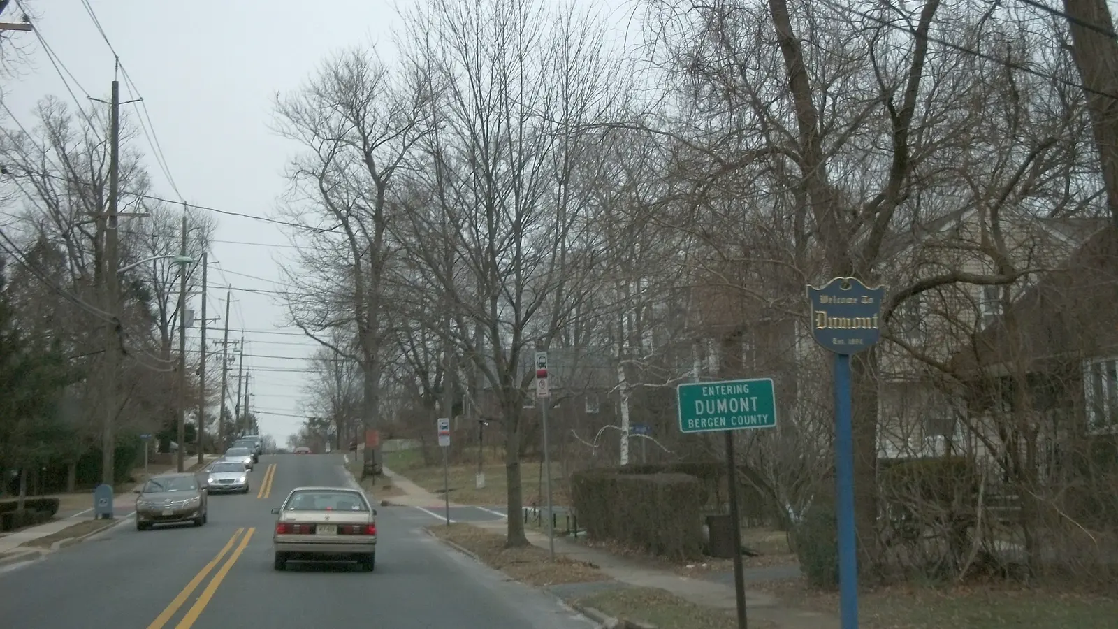 Welcome sign entering Dumont, New Jersey