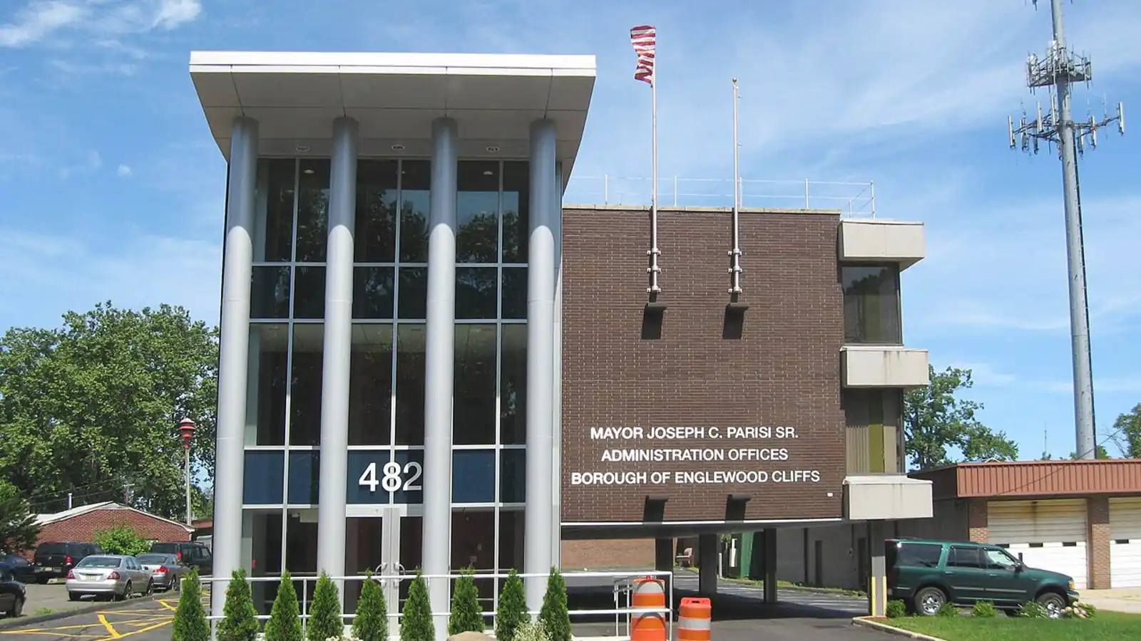 Englewood Cliffs municipal building in Englewood Cliffs, New Jersey