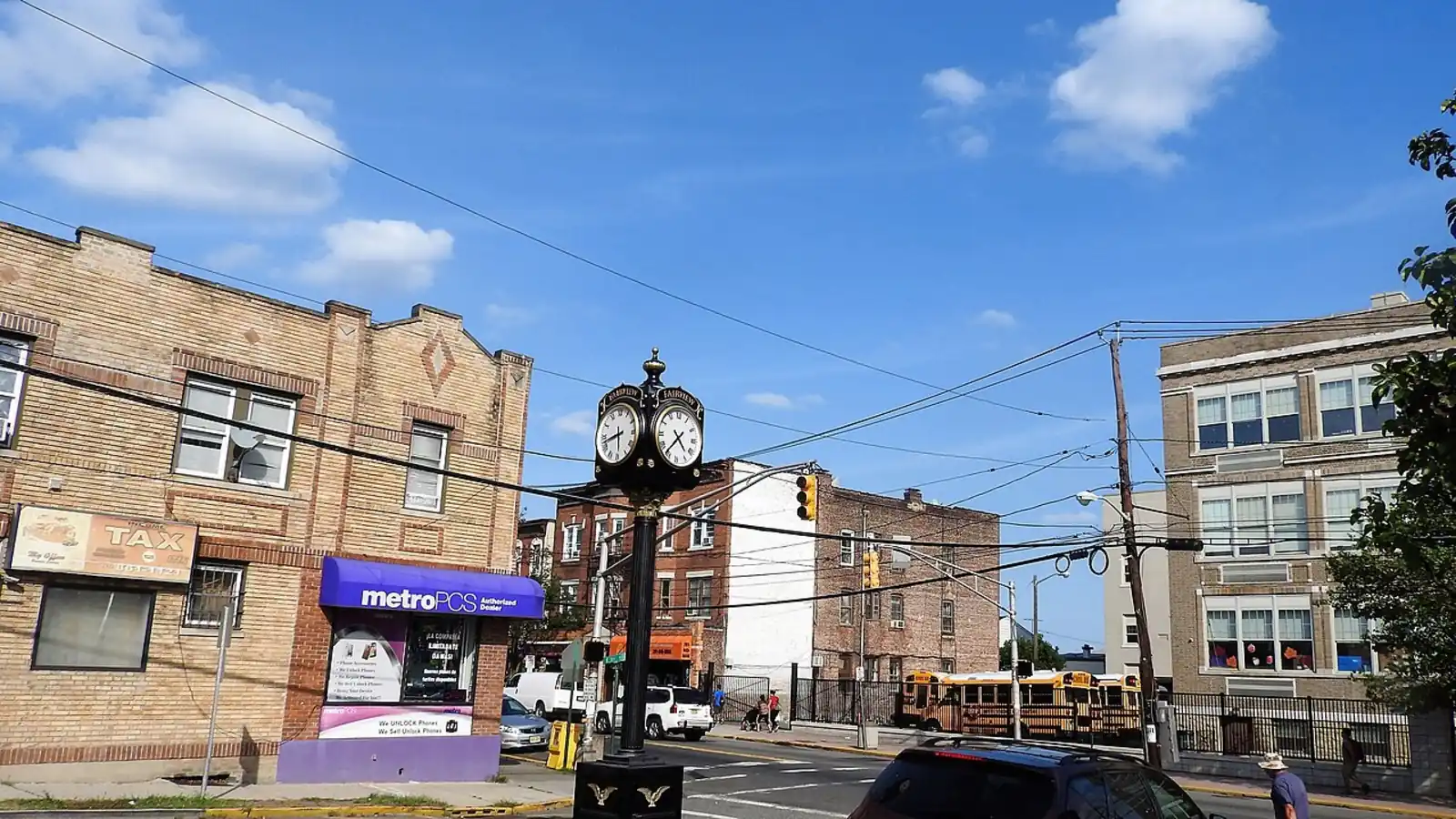 Community clock at Anderson Avenue and Kennedy Drive in Fairview, New Jersey