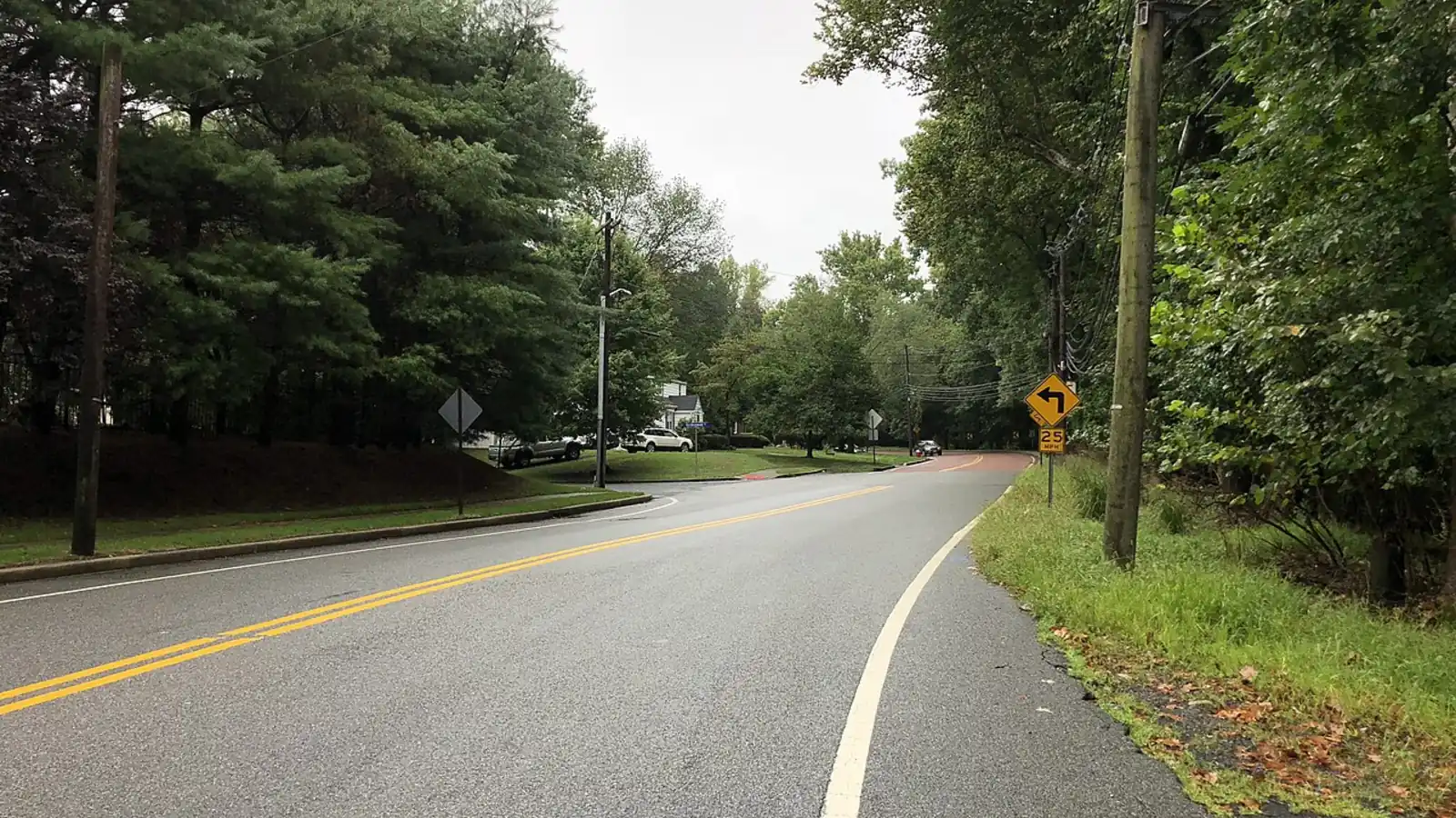 Old Tappan Road in Old Tappan, New Jersey